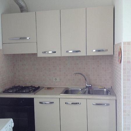 Residence Villa Carmen Fronte Mare A 50 Mt Pietra Ligure Ngoại thất bức ảnh
