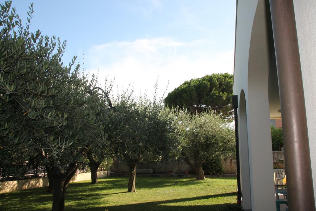 Residence Villa Carmen Fronte Mare A 50 Mt Pietra Ligure Ngoại thất bức ảnh
