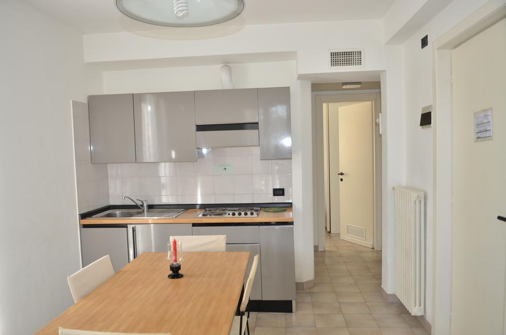 Residence Villa Carmen Fronte Mare A 50 Mt Pietra Ligure Ngoại thất bức ảnh