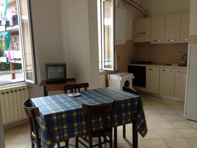 Residence Villa Carmen Fronte Mare A 50 Mt Pietra Ligure Ngoại thất bức ảnh