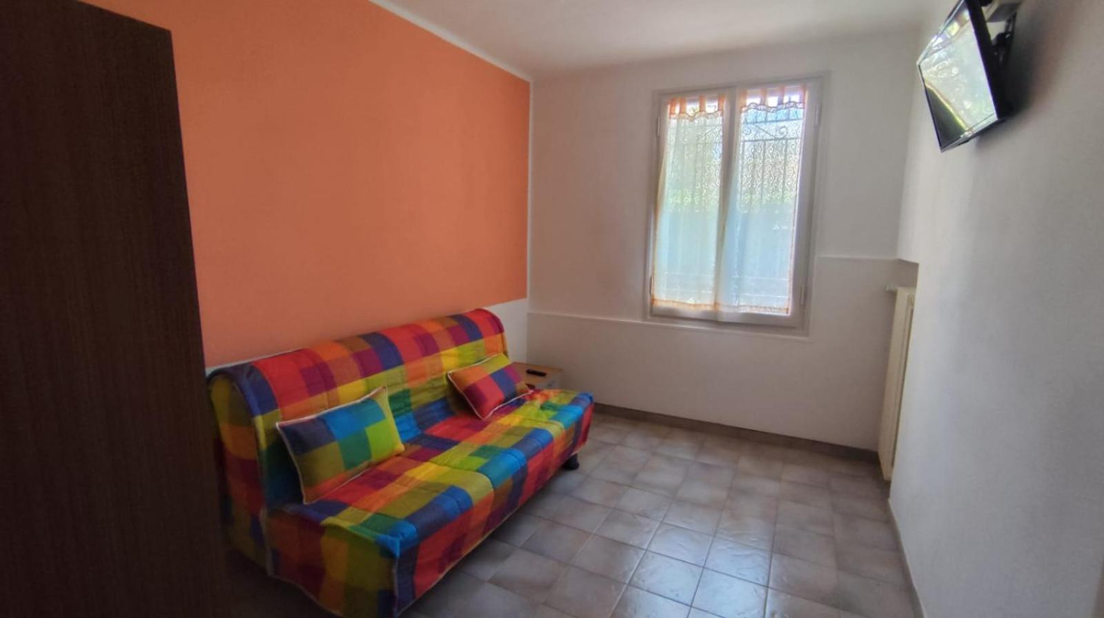 Residence Villa Carmen Fronte Mare A 50 Mt Pietra Ligure Ngoại thất bức ảnh